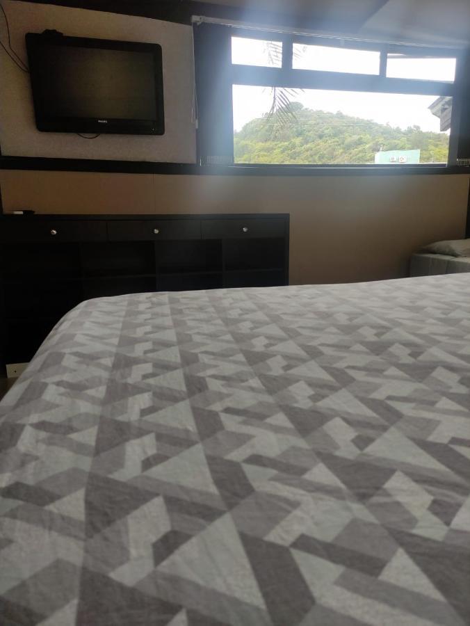 Pousada Bravo House Balneário Camboriú 外观 照片