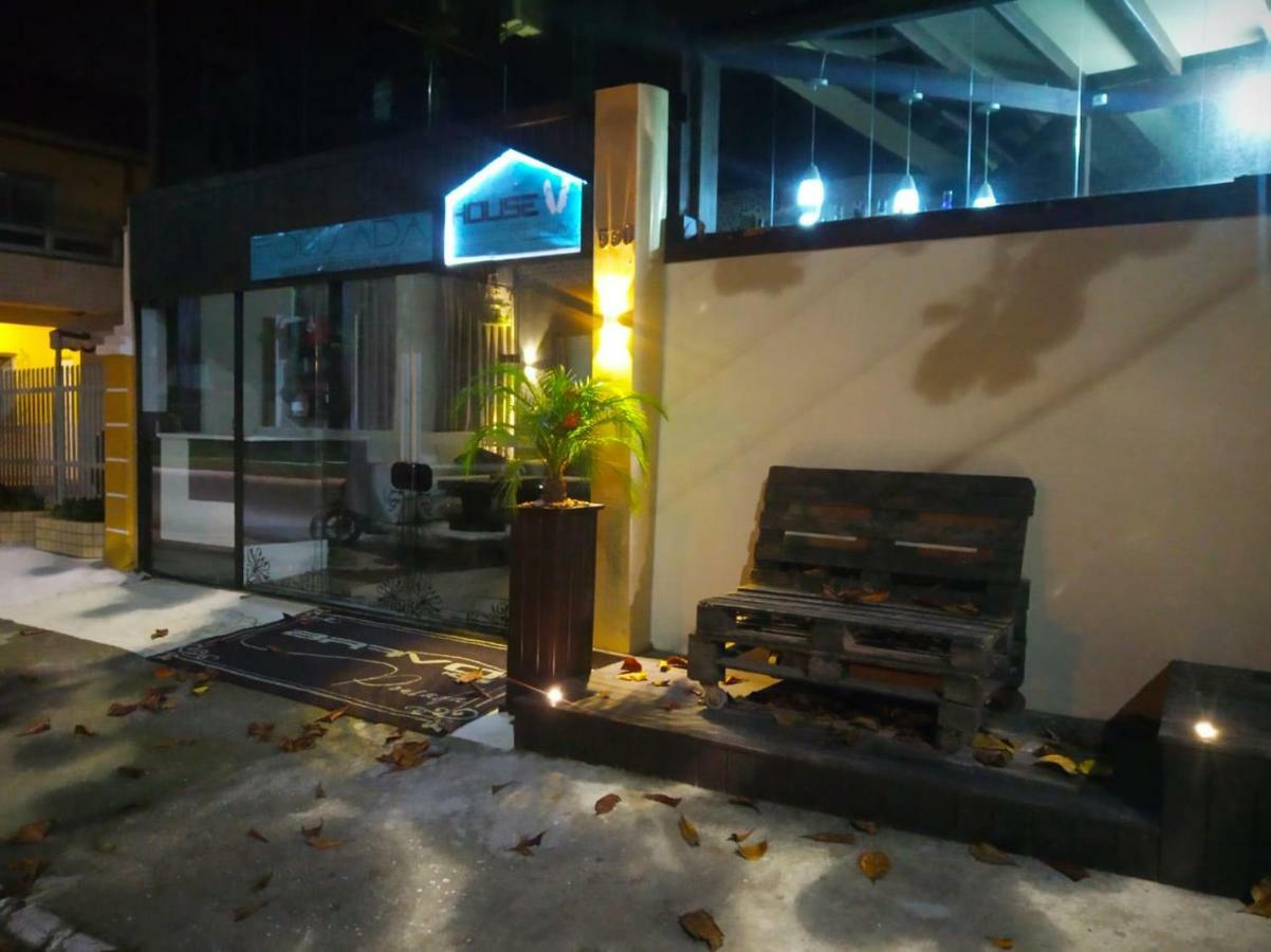 Pousada Bravo House Balneário Camboriú 外观 照片